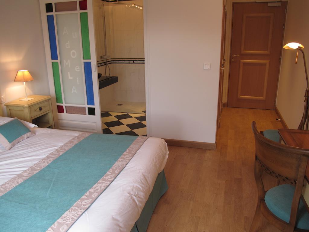 Au Domelia Provinois Cerneux Quarto foto